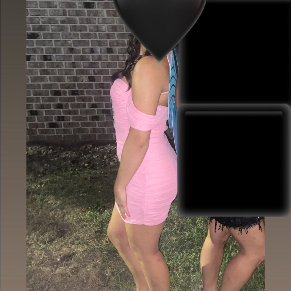 Chic Pink Off-Shoulder Mini Dress